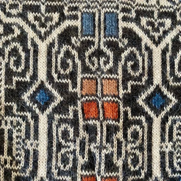 Peruvian Alpaca Wool Cardigan Sweater  by Intiwara - Tribal Geometric Pattern - Picture 8 of 10